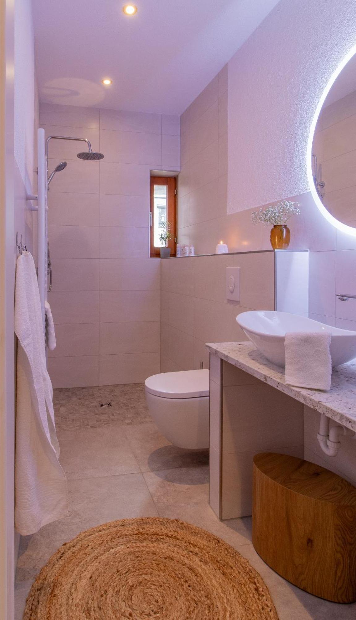 Stilvolles City-Apartment I Netflix I Wlan L Stellplatz I Zentral Schwarzenberg  Εξωτερικό φωτογραφία