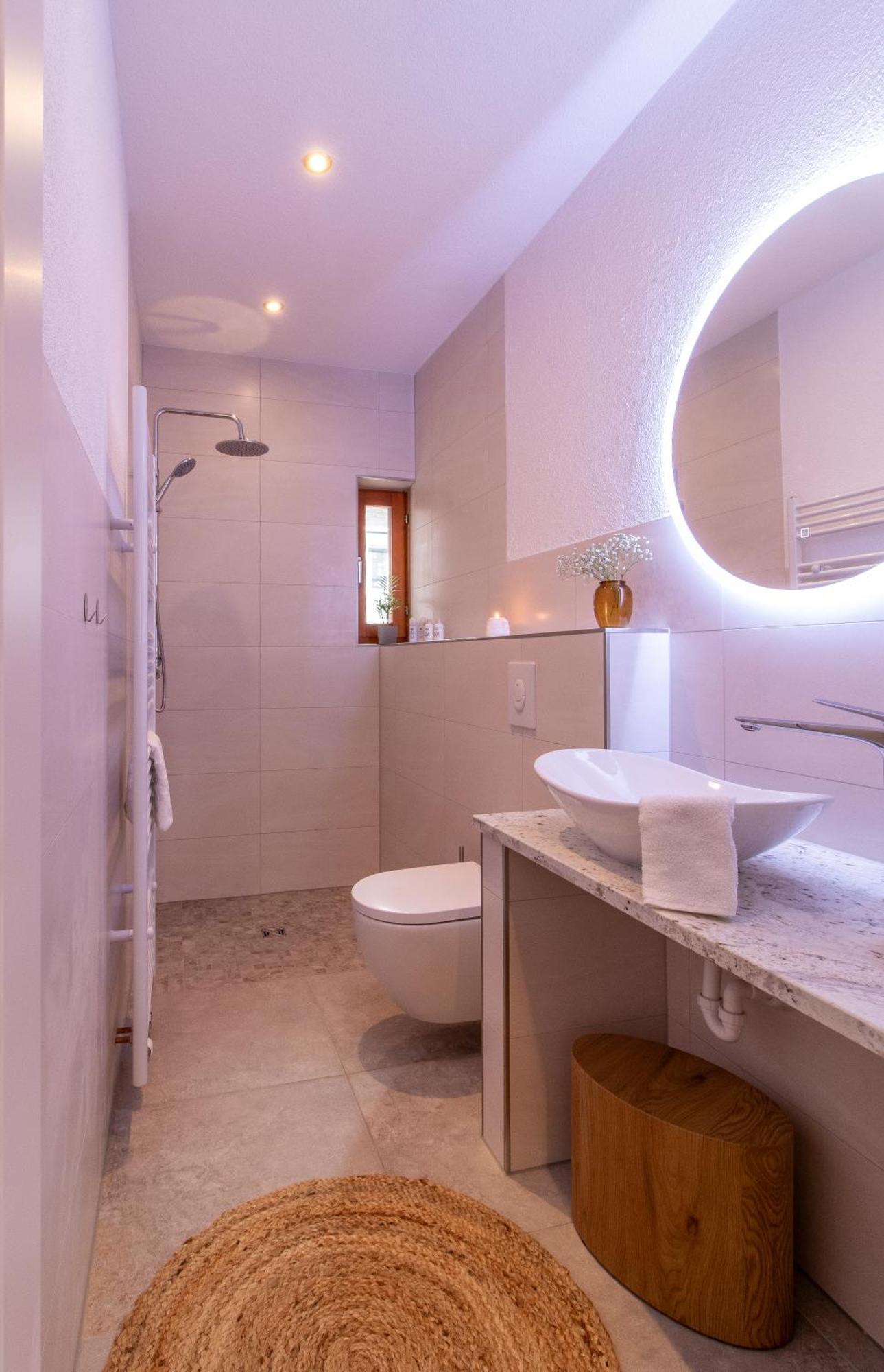 Stilvolles City-Apartment I Netflix I Wlan L Stellplatz I Zentral Schwarzenberg  Εξωτερικό φωτογραφία