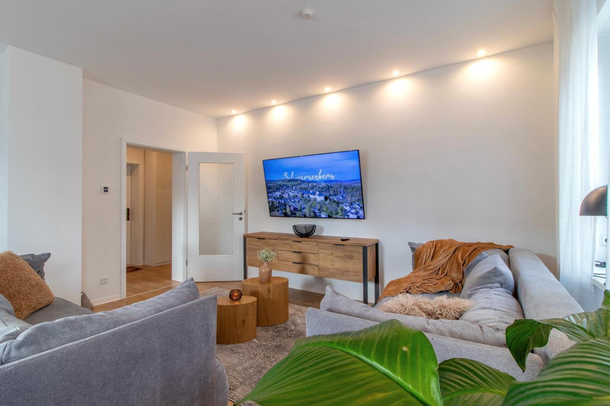 Stilvolles City-Apartment I Netflix I Wlan L Stellplatz I Zentral Schwarzenberg  Εξωτερικό φωτογραφία